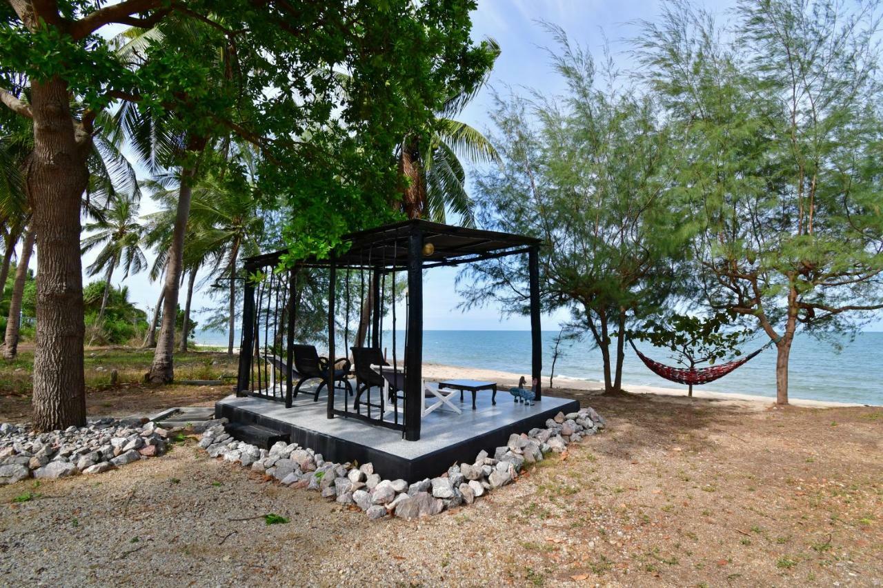 155 Salacoco Ban Krut  Exterior photo