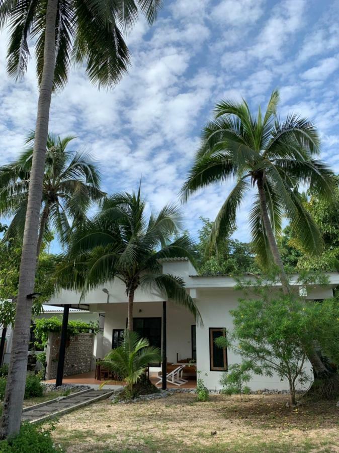 155 Salacoco Ban Krut  Exterior photo
